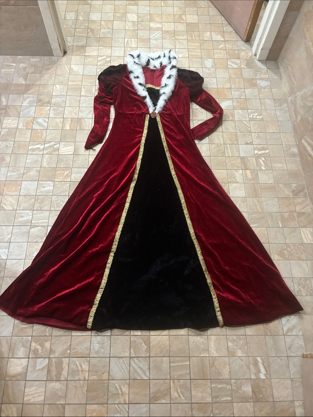 Spirit Halloween women’s Large fairytale costume dress
